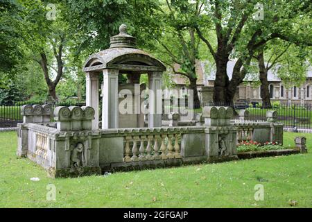 Das Soane-Grab und die alte Kirche St. Pancras Stockfoto