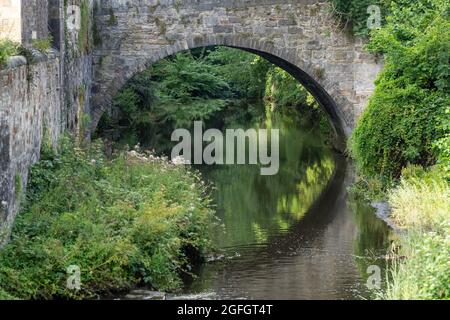 Blick auf das Wasser von Leith Gehweg im Schnee an der Belford Bridge auf dem Wasser von Leith im West End von Edinburgh, Schottland, Großbritannien Stockfoto