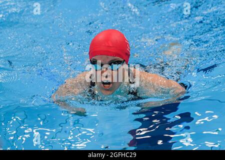 TOKIO, JAPAN. August 2021. Eleanor Simmonds aus Großbritannien beim Schwimmen der Paralympischen Spiele von Tokio 2020 am Donnerstag, den 26. August 2021, im Tokyo Aquatics Center in TOKIO, JAPAN. Kredit: Taka G Wu/Alamy Live Nachrichten Stockfoto