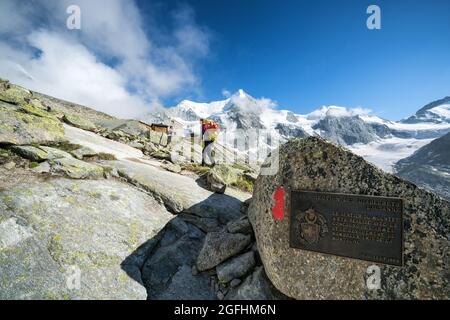 Ankunft in der Berghütte Mountet, Zinal, Schweiz, Alpen Stockfoto