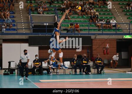 Grana Padano Arena, Mantova, Italien, 25. August 2021, Alessandro Michieletto während des Freundschaftsspiels 2021 - Italien vs Belgien - Volleyball-Test dienen Stockfoto