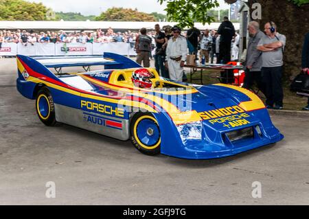 Der Porsche 917-30 kann am Rennwagen beim Goodwood Festival of Speed Autorennen 2014 vom Fahrerlager auf die Rennstrecke fahren. Porsche Audi Stockfoto