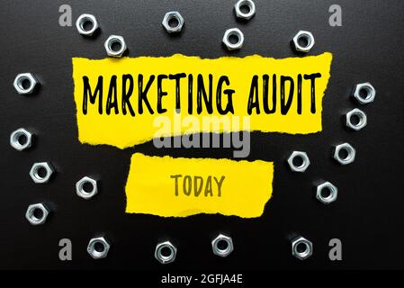 Textschild mit Marketing Audit. Business Showcase Untersuchung und Analyse der Marketingaktivitäten Workshop Verbesserung Ideen Produktivität Stockfoto