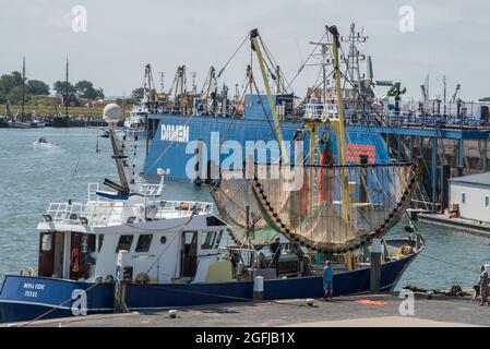 Oudeschild, Texel, Niederlande. 13. August 2021. Der Hafen von Oudeschild auf der Insel Texel. Hochwertige Fotos Stockfoto