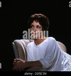 Edda Moser, berühmte deutsche Opernsängerin, Sopranistin, Portrait 1983. Edda Moser, berühmte deutsche Opernsängerin, Sopran, Portrait 1983. Stockfoto