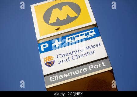 Ellesmere Port Bahnhof Cheshire, Merseyrail Bahnschild Stockfoto