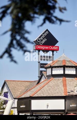 Ellesmere Port Touristenattraktion Cheshire Oaks Designer Outlet Mall betrieben von McArthurGlen Stockfoto