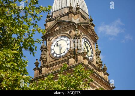 Stadtzentrum Bolton, Lancashire Bolton Town Hall Uhrturm Grade II* gelistet Victoria Square Stockfoto