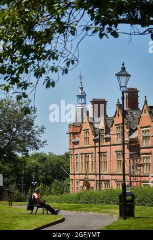 Wahrzeichen des Stadtzentrums von Wigan, Lancashire, The Old Courts Gerrard Winstanley House, Crawford Street und Church Gardens Stockfoto