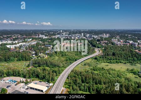Luftaufnahme des Matinkyla-Viertels der Stadt Espoo, Finnland. Stockfoto