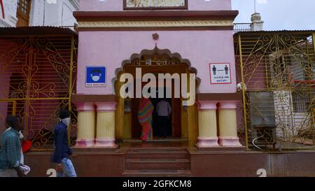 Shaktipeeth Eingang, Danteshwari Tempel, Jagdalpur, Chhatisgarh, Indien. Einer der 52 Shakti Peethos. Der Tempel wurde im 14. Jahrhundert erbaut Stockfoto