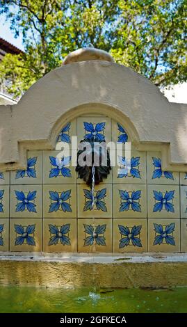 Alter Brunnen im Innenhof, Rio de Janeiro, Brasilien Stockfoto