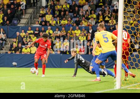 Broendby, Dänemark. August 2021. Karim Adeyemi (27) vom FC Red Bull Salzburg beim UEFA Champions League Qualifikationsspiel zwischen Broendby IF und dem FC Red Bull Salzburg im Broendby Stadion in Broendby. (Foto: Gonzales Photo/Alamy Live News Stockfoto