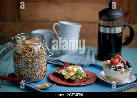 Frühstück Müsli, Sandwich, Obstschale, Kaffee Foto Janerik Henriksson / TT Code 10010 Stockfoto