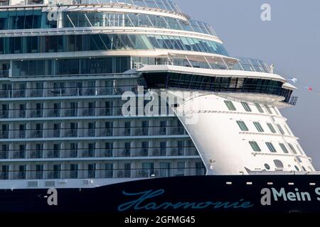 Heraklion, Griechenland - 20. August 2021 - die 'Mein Schiff 5' der Reederei 'TUI Cruises' im Hafen von Heraklion Stockfoto