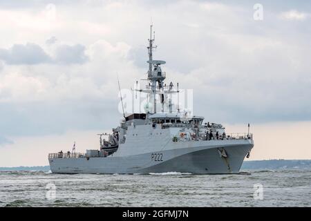 HMS Forth (P222) ist ein Offshore-Patrouillenschiff der Batch 2 River-Klasse, das von der Royal Navy betrieben wird. Es ist die Falklandinseln-Taurdship. Stockfoto