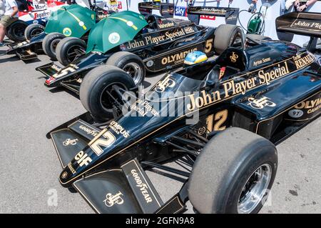 Ayrton Senna schwarzer Lotus 97T John Player Special Formel-1-Grand-prix-Rennwagen beim Goodwood Festival of Speed. Lotus Renault 98T. Classic Team Lotus Stockfoto