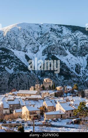 FRANKREICH, ALPES-MARITIMES (06) GREOLIERES DORF Stockfoto