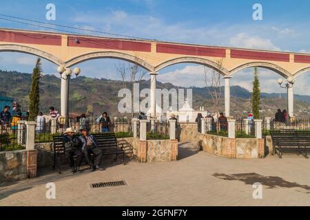 SAN MATEO IXTATAN, GUATEMALA, 18. MÄRZ 2016: Blick auf einen zentralen Park im Dorf San Mateo Ixtatan. Stockfoto