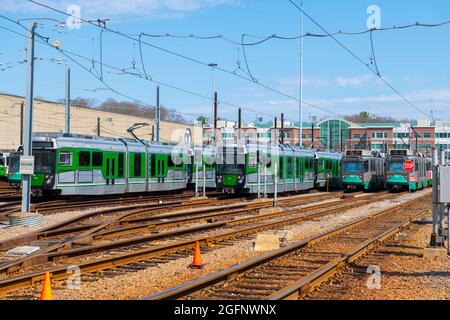 Boston Metro MBTA Green Line Typ 9 Moderne Flotte von CAF USA am Riverside Terminal Station, Newton, Massachusetts, USA. Stockfoto