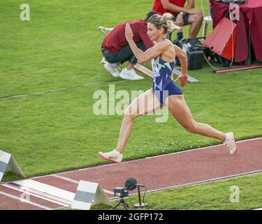 Lausanne, Schweiz. August 2021. Nastassia Mironchyk-Ivanova aus Bulgarien während der Athletissima Lausanne im Olympiastadion La Pontaise in Lausanne, Schweiz. Kredit: SPP Sport Pressefoto. /Alamy Live News Stockfoto