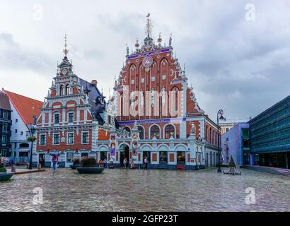 'Riga, Lettland - 19. August 2021: Ansicht des historischen Rathauses im alten Stadtzentrum RigaRiga, Lettland - 19. August 2021: ' Stockfoto