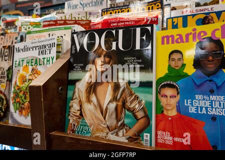 Barnes & Noble Booksellers auf der Fifth Avenue in New York City hat eine große Auswahl an Produkten, USA Stockfoto