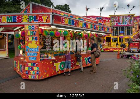 Mobile Jahrmarkt findet jedes Jahr in Chapel Field Gardens in Norwich Norfolk statt Stockfoto