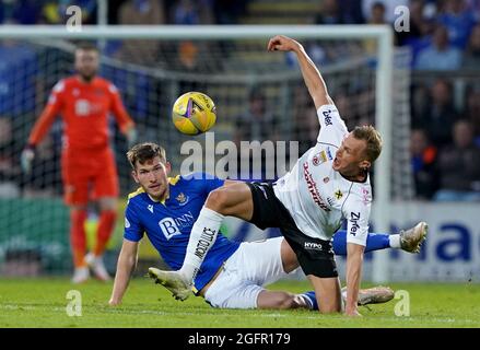 Jamie McCart von St. Johnstone in Aktion während der Play-offs der UEFA Europa Conference League, dem zweiten Beinspiel im McDiarmid Park, Perth. Bilddatum: Donnerstag, 26. August 2021. Stockfoto