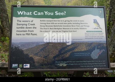 Cranberry Hill, West Virginia. Erklärendes Schild Mit Landschaftlicher Aussicht. Stockfoto
