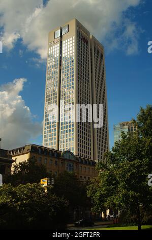 Der Opernturm in Frankfurt Stockfoto
