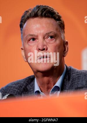 ZEIST, NIEDERLANDE - 27. AUGUST: Trainer Louis van Gaal aus den Niederlanden während einer Pressekonferenz des KNVB auf dem KNVB Campus am 27. August 2021 in Zeist, Niederlande. (Foto von Peter Lous/Orange Picturs) Stockfoto