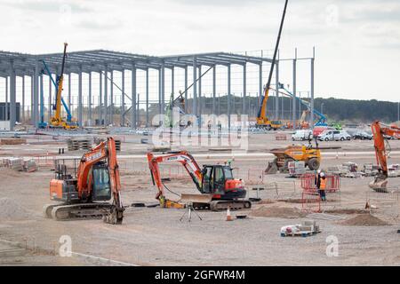 Auf dem Gewerbegebiet Mercia Park, Swadlincote, Leicestershire, werden derzeit Baumaßnahmen durchgeführt. Mercia Park ein hochwertiger, 238 Hektar großer Beschäftigungspark, der von im Properties an der Kreuzung 11 der M42 im Nordwesten von Leicestershire, Großbritannien, errichtet wird. An diesem Standort werden Jaguar Landrover- und DSV-Unternehmen untergebracht sein. Stockfoto