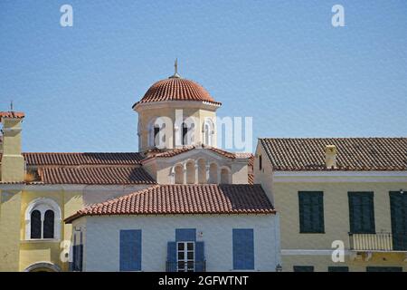 Malerische Aussicht auf Panaghia Grigoroussa und Aghioi Taxiarhes eine byzantinische Kirche aus dem 12. Jahrhundert und archäologische Schätze in Plaka Athen Griechenland. Stockfoto