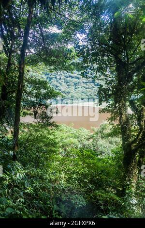 See in einem Krater des Vulkans Maderas auf der Insel Ometepe, Nicaragua Stockfoto