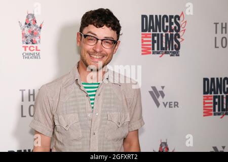 Los Angeles, USA. August 2021. Gast kommt zur Premiere von „The Art of Protest“ am 26. August 2021 im TCL Chinese Theatre in Los Angeles, Kalifornien, an. (Foto von Conor Duffy/Sipa USA) Quelle: SIPA USA/Alamy Live News Stockfoto