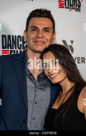 Andres Useche, Daniela Useche nehmen am 26. August 2021 an der Eröffnungsnacht des 24. Jährlichen Dances with Films Festivals im Hollywood Roosevelt Hotel, Los Angeles, CA Teil Stockfoto