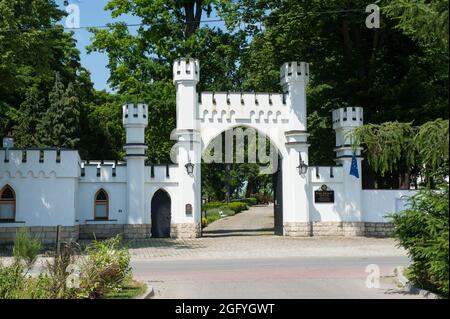 Palast in Sulisław, Gmina Grodków, im Komitat Brzeg, Woiwodschaft Opole in Südpolen Stockfoto