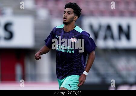 HELMOND, NIEDERLANDE - 27. AUGUST: Ismael Saibari ben el basra vom PSV U23 während des niederländischen Keukenkampioendivisie-Spiels zwischen Helmond Sport und PSV U23 im SolarUnie Stadion am 27. August 2021 in Helmond, Niederlande (Foto: Jeroen Meuwsen/Orange Picches) Stockfoto