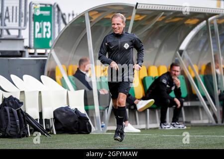 27-08-2021: SITTARD - Eredivisie 2021 / 2022. Fortuna Sittard / RKC Waalwijk - Niederländische Eredivisie. Assistent Referee Richard Brondijk. Stockfoto