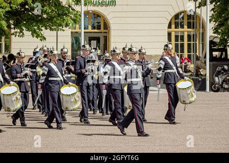 Royal Swedish Army Band spielt Musik auf der Straße in Stockholm Stockfoto