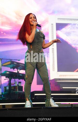 London, Großbritannien. August 2021. Jorja Smith spielt live auf der Bühne beim All Points East Festival (APE) im Victoria Park in London. Foto: Richard Gray/Alamy Stockfoto