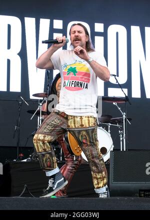 Portsmouth, Großbritannien. August 2021. Tony Wright führt Sänger mit der englischen alternativen Rockband Terrorvision aus Keighley, West Yorkshire, live auf der Bühne des Victorious Festival auf. (Foto von Dawn Fletcher-Park/SOPA Images/Sipa USA) Quelle: SIPA USA/Alamy Live News Stockfoto