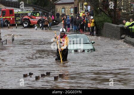 Hochwasser in Haworth, West Yorkshire, am zweiten Weihnachtsfeiertag 2015 Stockfoto