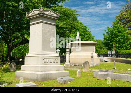 Vandalismus auf dem Hollywood Cemetery in Richmond, Virginia ab März 2021. Stockfoto
