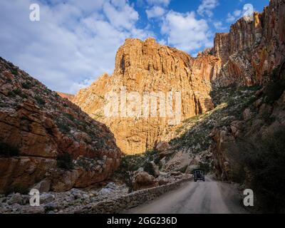 Swartberg Pass durch die Swartberg Mountains. Tolles Karoo. Prinz Albert. Westkap. Südafrika Stockfoto