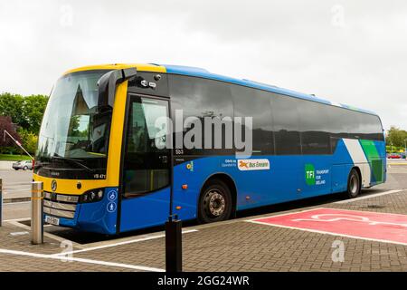 Bus Eireann Volvo B8RLE Sunsundegui SB3 VB 471 in TFI oder Transport for Ireland Lackierung am Killarney Busbahnhof, Killarney, County Kerry, Irland Stockfoto