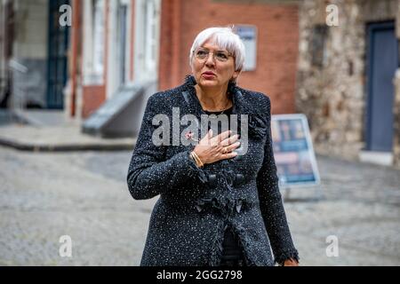 Aachen, Deutschland. August 2021. Claudia Roth (Bündnis 90/die Grünen), Vizepräsidentin des Deutschen Bundestages, nimmt am ökumenischen Gottesdienst und am Gedenkgottesdienst für die Opfer der Flutkatastrophe Teil. Quelle: Malte Krudewig/dpa/Alamy Live News Stockfoto