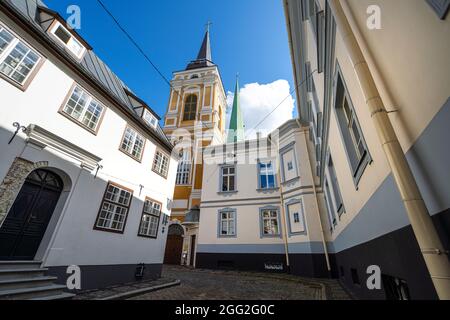 Riga, Lettland. 22. August 2021. Außenansicht der St. Maria Magdalena Kirche im Stadtzentrum Stockfoto