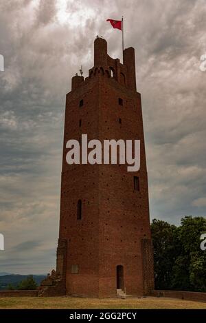 Die Rocca di Federico II ist ein Turm aus dem 13. Jahrhundert in San Miniato. Während des Zweiten Weltkriegs zerstört, wurde es im Jahr 1958 wieder aufgebaut, es ist 37 Stockfoto